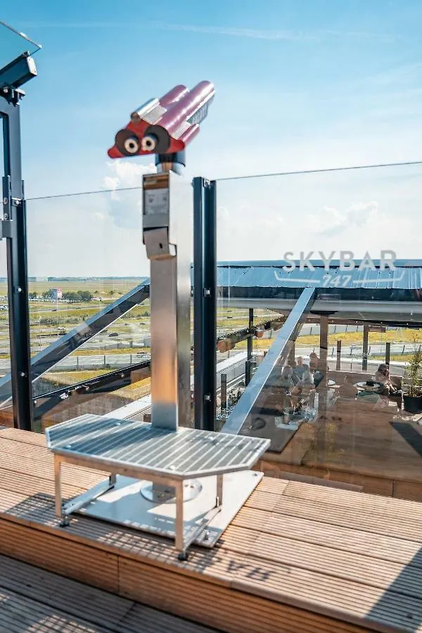 Corendon Urban Amsterdam Schiphol Airport Hotel 巴特霍芬多普